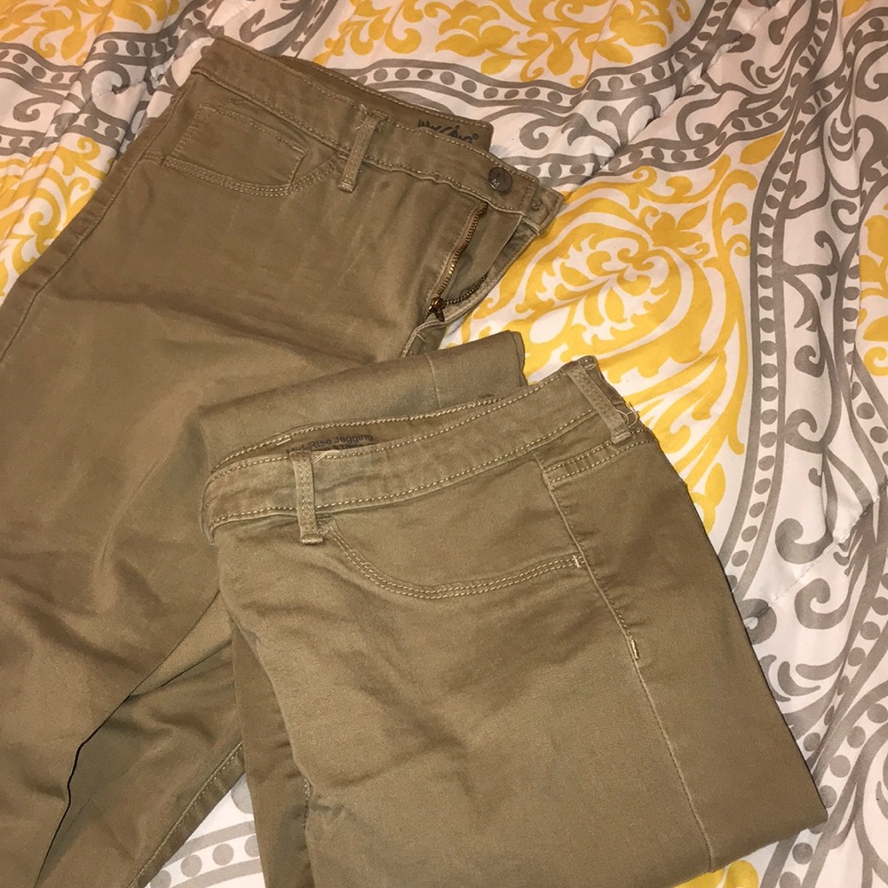 Skinny khakis